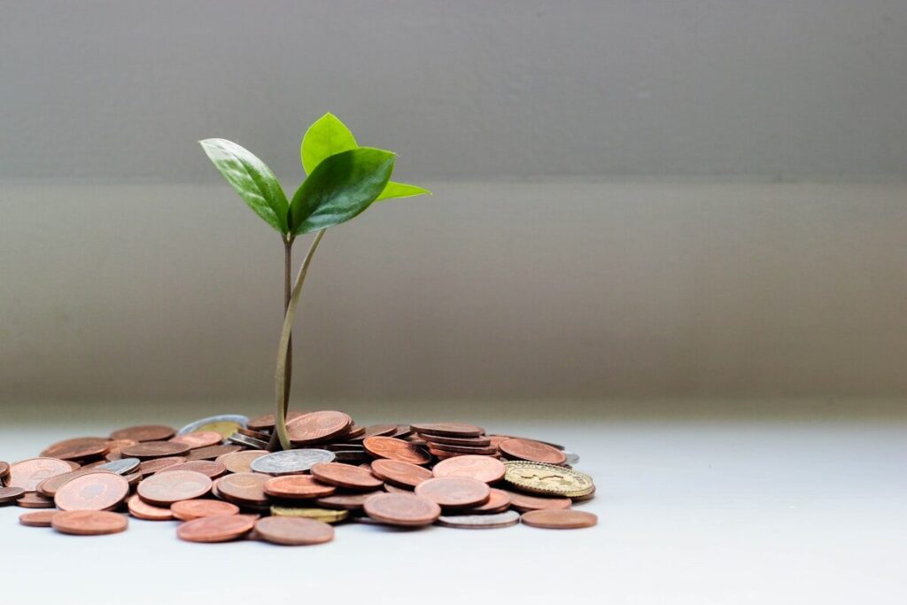 Personne en situation d'interdit bancaire cherchant des solutions